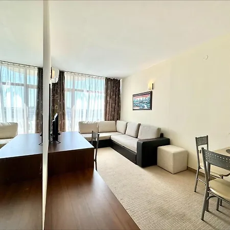 Grenada - Menada Napospart