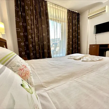 Grenada - Menada Napospart