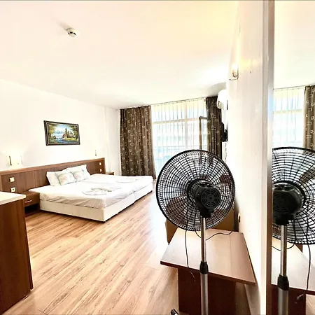 Apartmanhotel Grenada - Menada Napospart