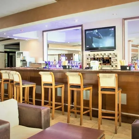 Aparthotel Grenada - Menada Sluneční pobřeží