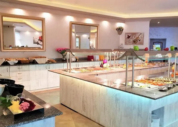 Grenada - Menada Slăntjev Brjag